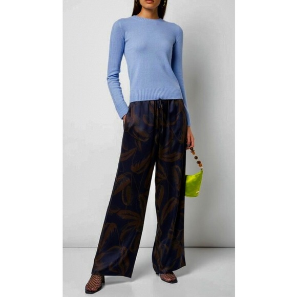 Vince Crewneck Cashmere Sweater in Palisades Blue. - Picture 1 of 8